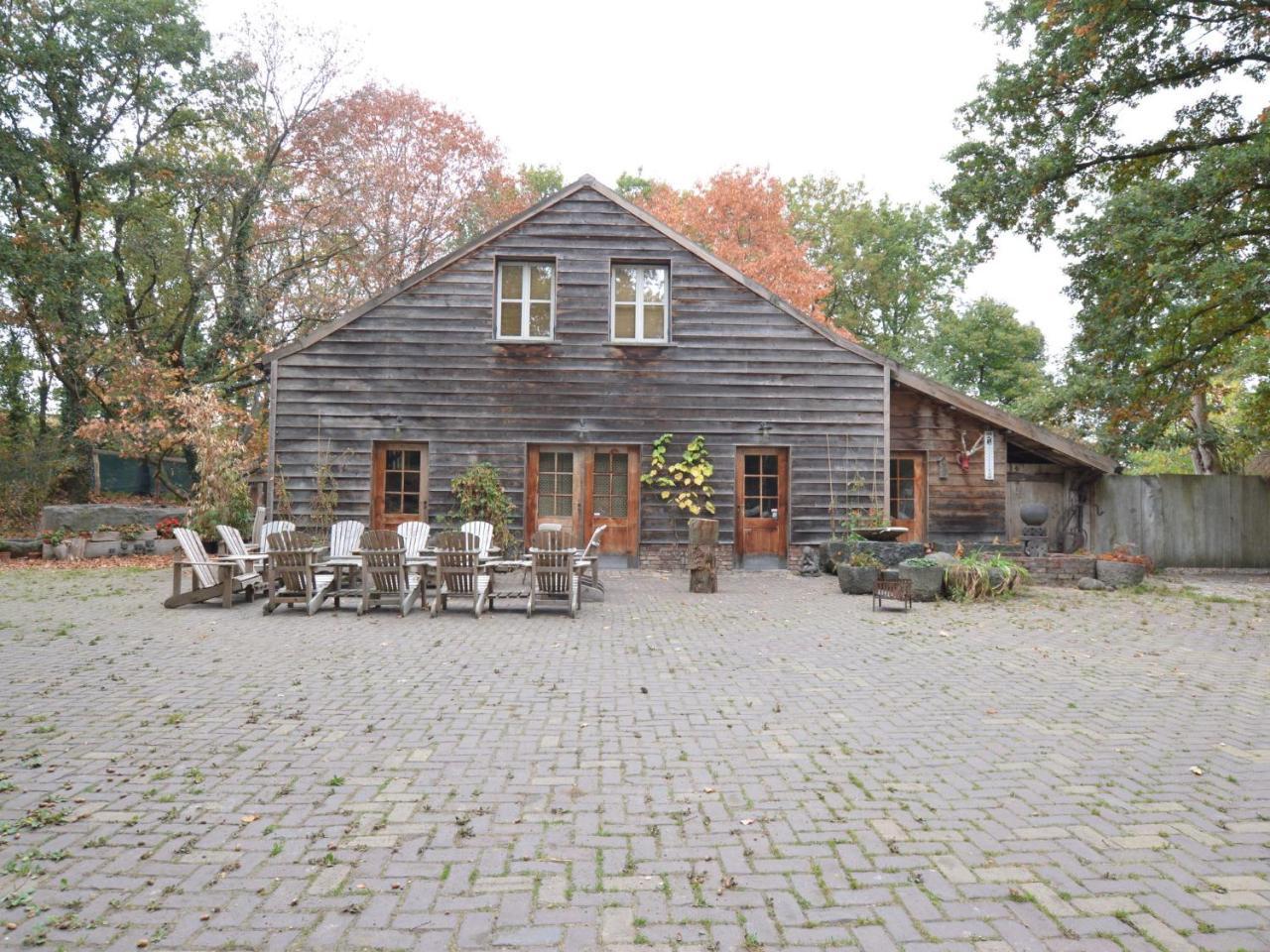 Beautiful Lodge In The Heart Of Maasduinen National Park 벨러루이 외부 사진